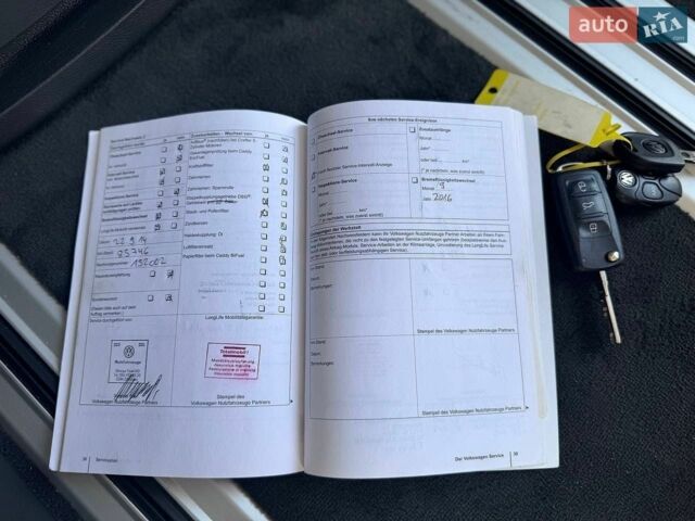 Белый Фольксваген Мультиван, объемом двигателя 2 л и пробегом 280 тыс. км за 22900 $, фото 71 на Automoto.ua