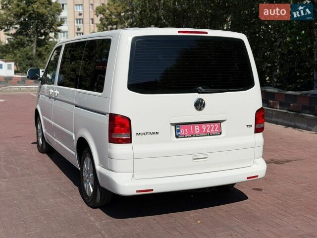 Білий Фольксваген Мультиван, об'ємом двигуна 2 л та пробігом 280 тис. км за 22300 $, фото 8 на Automoto.ua