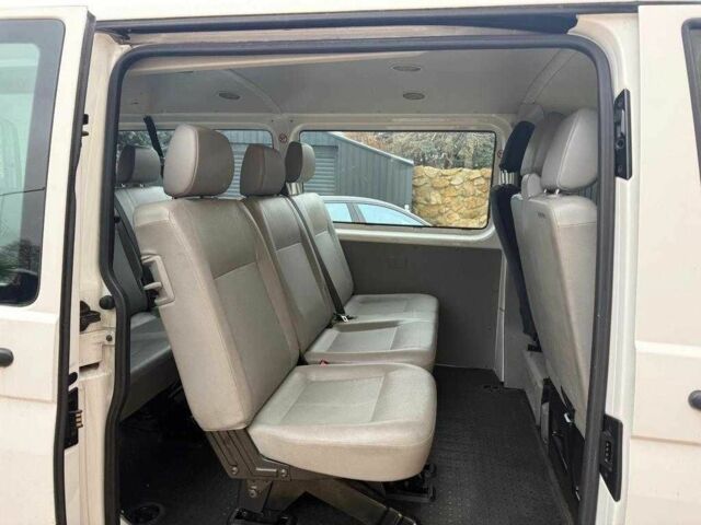 Белый Фольксваген Мультиван, объемом двигателя 2 л и пробегом 197 тыс. км за 7400 $, фото 10 на Automoto.ua