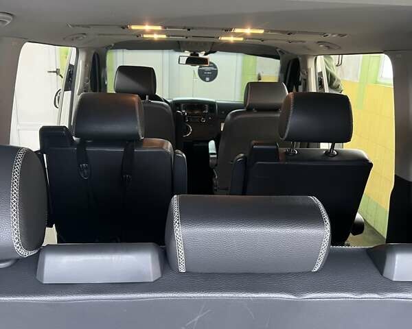 Белый Фольксваген Мультиван, объемом двигателя 2 л и пробегом 190 тыс. км за 26100 $, фото 8 на Automoto.ua