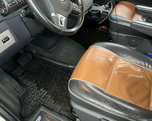 Белый Фольксваген Мультиван, объемом двигателя 2 л и пробегом 190 тыс. км за 26100 $, фото 11 на Automoto.ua