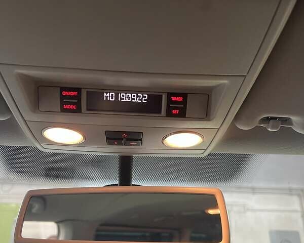 Белый Фольксваген Мультиван, объемом двигателя 2 л и пробегом 190 тыс. км за 26100 $, фото 4 на Automoto.ua