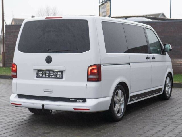 Белый Фольксваген Мультиван, объемом двигателя 2 л и пробегом 175 тыс. км за 9700 $, фото 7 на Automoto.ua