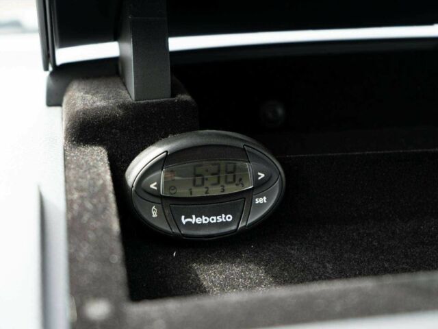 Белый Фольксваген Мультиван, объемом двигателя 2 л и пробегом 175 тыс. км за 9700 $, фото 16 на Automoto.ua