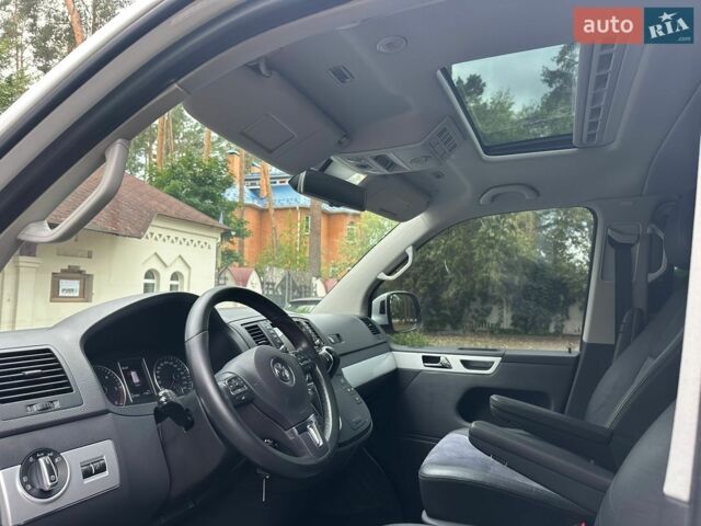 Білий Фольксваген Мультиван, об'ємом двигуна 1.98 л та пробігом 207 тис. км за 28900 $, фото 145 на Automoto.ua