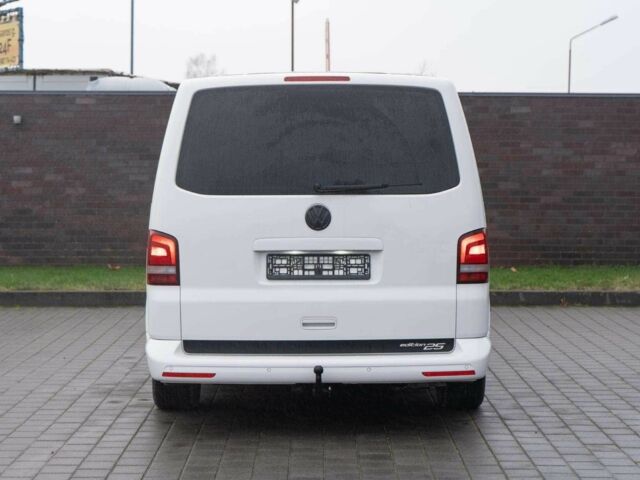 Белый Фольксваген Мультиван, объемом двигателя 2 л и пробегом 175 тыс. км за 9700 $, фото 6 на Automoto.ua