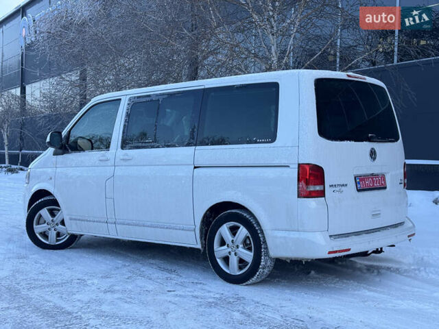 Белый Фольксваген Мультиван, объемом двигателя 2 л и пробегом 221 тыс. км за 26500 $, фото 7 на Automoto.ua