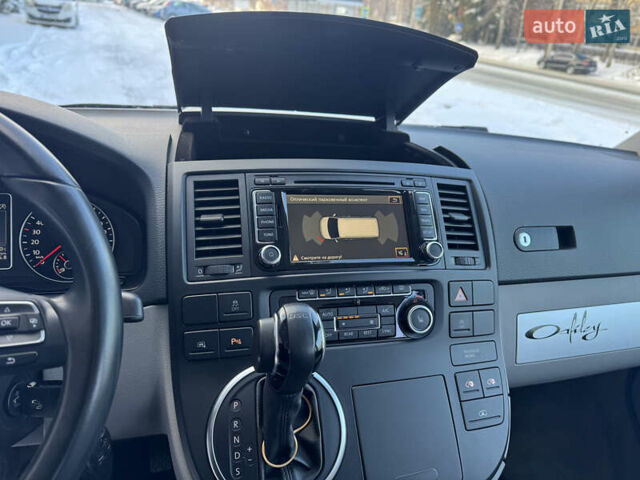 Белый Фольксваген Мультиван, объемом двигателя 2 л и пробегом 221 тыс. км за 26500 $, фото 35 на Automoto.ua