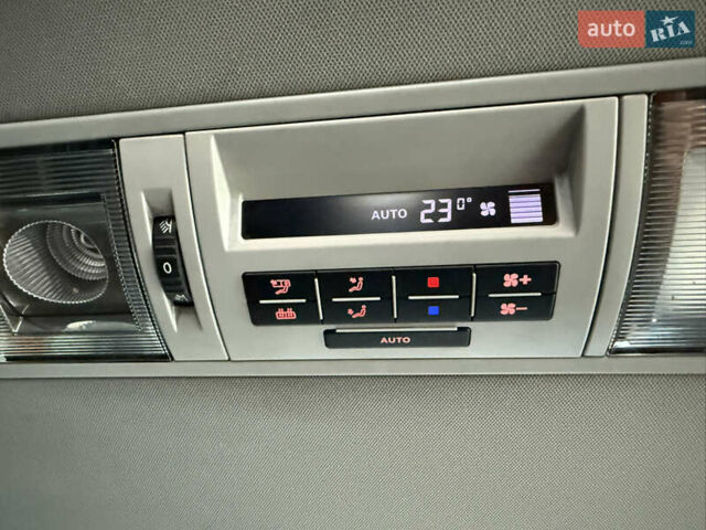 Білий Фольксваген Мультиван, об'ємом двигуна 1.97 л та пробігом 148 тис. км за 32999 $, фото 40 на Automoto.ua