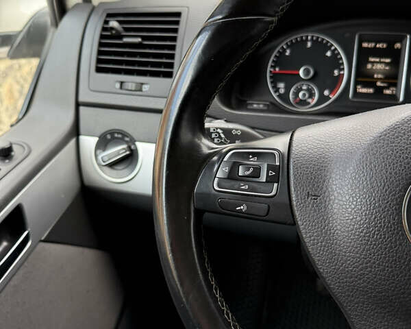 Білий Фольксваген Мультиван, об'ємом двигуна 1.97 л та пробігом 148 тис. км за 32999 $, фото 28 на Automoto.ua