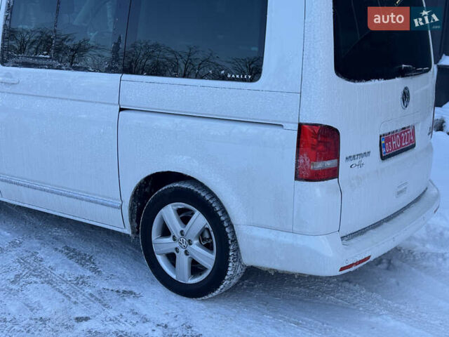 Белый Фольксваген Мультиван, объемом двигателя 2 л и пробегом 221 тыс. км за 26500 $, фото 6 на Automoto.ua