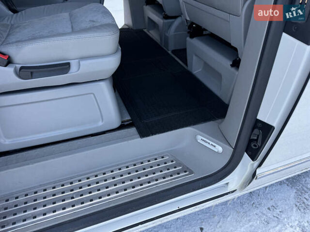 Белый Фольксваген Мультиван, объемом двигателя 2 л и пробегом 221 тыс. км за 26500 $, фото 60 на Automoto.ua