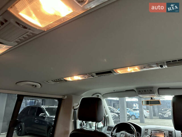 Белый Фольксваген Мультиван, объемом двигателя 1.97 л и пробегом 224 тыс. км за 35000 $, фото 22 на Automoto.ua