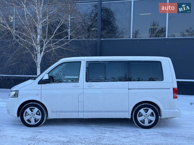 Белый Фольксваген Мультиван, объемом двигателя 2 л и пробегом 221 тыс. км за 26500 $, фото 10 на Automoto.ua