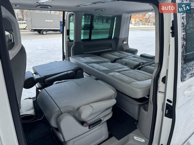 Белый Фольксваген Мультиван, объемом двигателя 2 л и пробегом 221 тыс. км за 26500 $, фото 62 на Automoto.ua