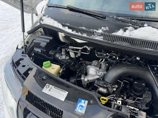 Белый Фольксваген Мультиван, объемом двигателя 2 л и пробегом 221 тыс. км за 26500 $, фото 75 на Automoto.ua