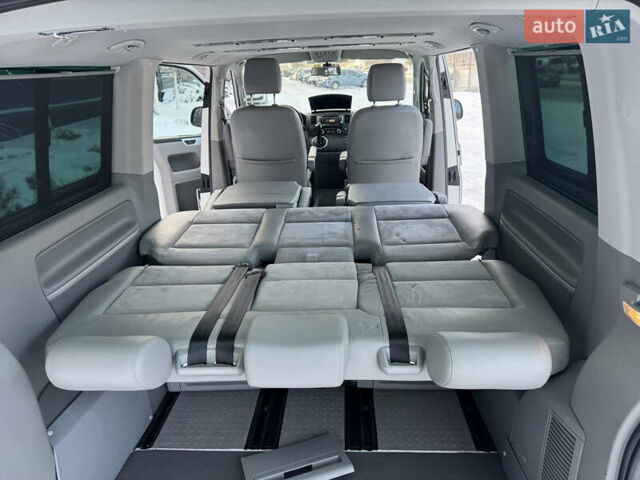 Белый Фольксваген Мультиван, объемом двигателя 2 л и пробегом 221 тыс. км за 26500 $, фото 64 на Automoto.ua