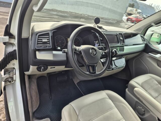 Білий Фольксваген Мультиван, об'ємом двигуна 2 л та пробігом 184 тис. км за 34300 $, фото 3 на Automoto.ua