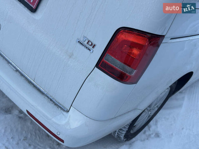 Белый Фольксваген Мультиван, объемом двигателя 2 л и пробегом 221 тыс. км за 26500 $, фото 19 на Automoto.ua