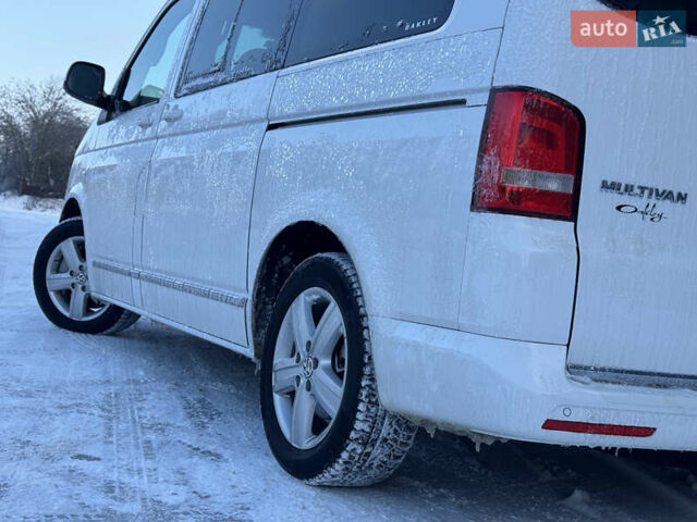 Белый Фольксваген Мультиван, объемом двигателя 2 л и пробегом 221 тыс. км за 26500 $, фото 8 на Automoto.ua
