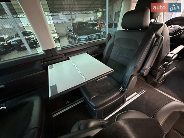 Белый Фольксваген Мультиван, объемом двигателя 2 л и пробегом 230 тыс. км за 36900 $, фото 25 на Automoto.ua