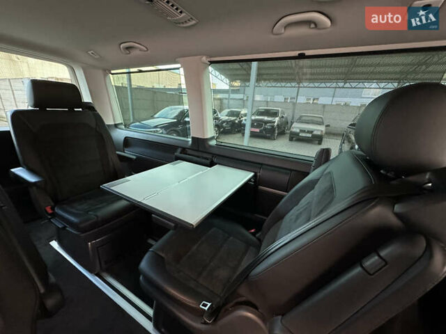 Белый Фольксваген Мультиван, объемом двигателя 2 л и пробегом 230 тыс. км за 36900 $, фото 26 на Automoto.ua