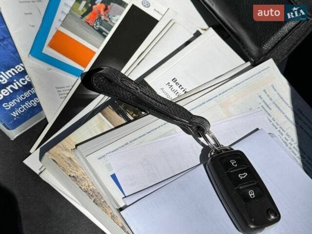 Білий Фольксваген Мультиван, об'ємом двигуна 1.97 л та пробігом 359 тис. км за 28000 $, фото 46 на Automoto.ua