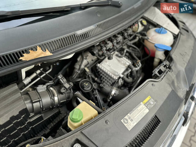 Белый Фольксваген Мультиван, объемом двигателя 2 л и пробегом 230 тыс. км за 36900 $, фото 35 на Automoto.ua