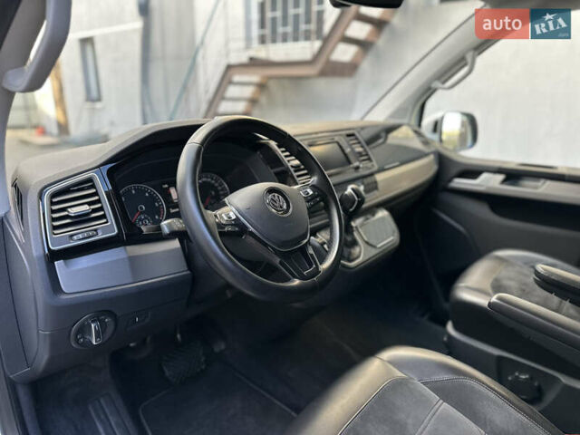 Белый Фольксваген Мультиван, объемом двигателя 2 л и пробегом 230 тыс. км за 36900 $, фото 16 на Automoto.ua