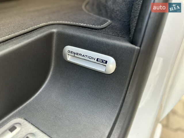 Белый Фольксваген Мультиван, объемом двигателя 2 л и пробегом 230 тыс. км за 36900 $, фото 30 на Automoto.ua