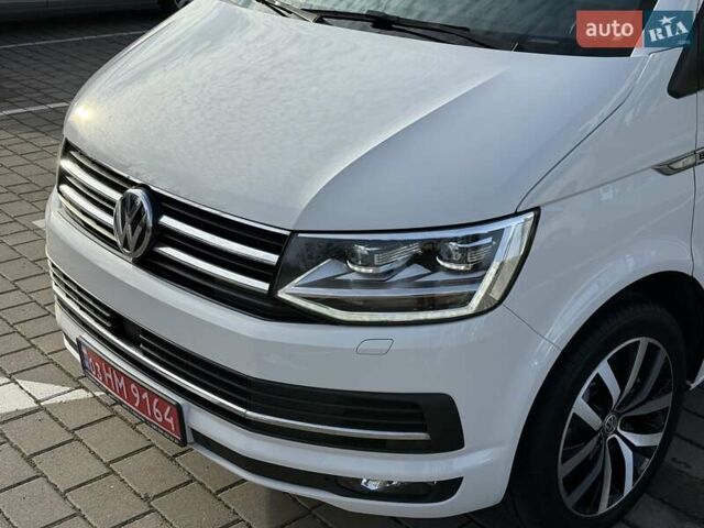 Белый Фольксваген Мультиван, объемом двигателя 1.98 л и пробегом 225 тыс. км за 34999 $, фото 9 на Automoto.ua