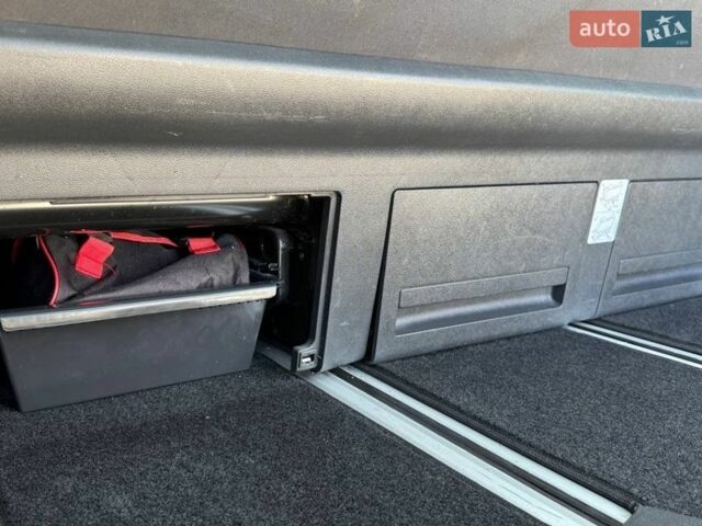 Білий Фольксваген Мультиван, об'ємом двигуна 1.97 л та пробігом 359 тис. км за 28000 $, фото 45 на Automoto.ua