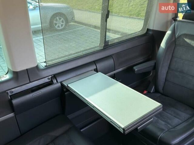 Белый Фольксваген Мультиван, объемом двигателя 1.98 л и пробегом 225 тыс. км за 34999 $, фото 31 на Automoto.ua