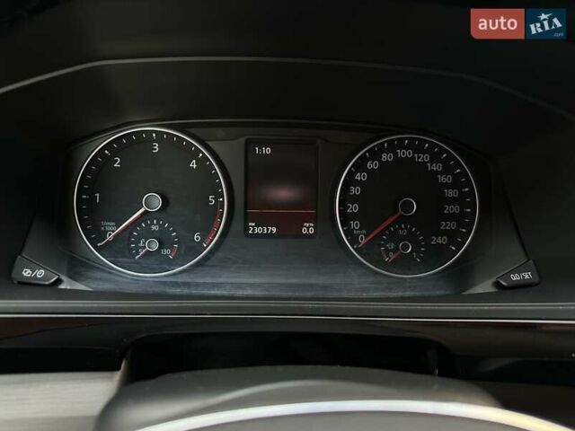 Белый Фольксваген Мультиван, объемом двигателя 2 л и пробегом 230 тыс. км за 36900 $, фото 33 на Automoto.ua