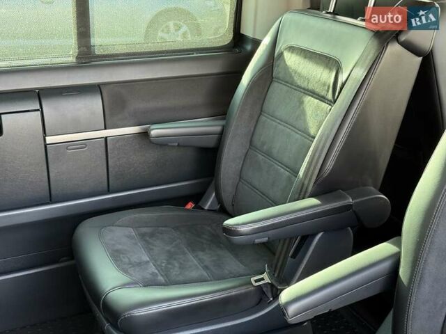 Белый Фольксваген Мультиван, объемом двигателя 1.98 л и пробегом 225 тыс. км за 34999 $, фото 29 на Automoto.ua