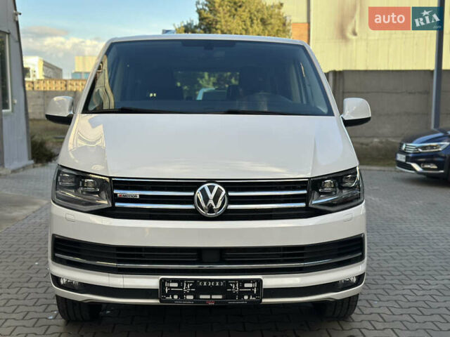 Белый Фольксваген Мультиван, объемом двигателя 2 л и пробегом 230 тыс. км за 36900 $, фото 2 на Automoto.ua