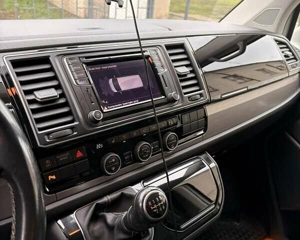 Білий Фольксваген Мультиван, об'ємом двигуна 1.97 л та пробігом 355 тис. км за 28700 $, фото 11 на Automoto.ua