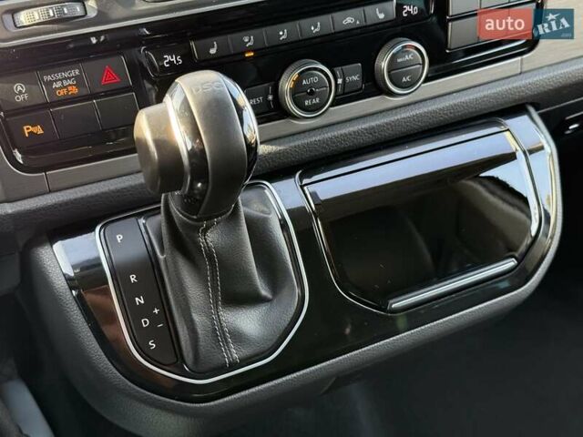 Белый Фольксваген Мультиван, объемом двигателя 1.98 л и пробегом 225 тыс. км за 34999 $, фото 39 на Automoto.ua