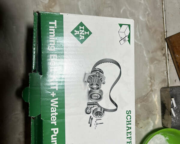 Білий Фольксваген Мультиван, об'ємом двигуна 1.97 л та пробігом 103 тис. км за 36900 $, фото 14 на Automoto.ua