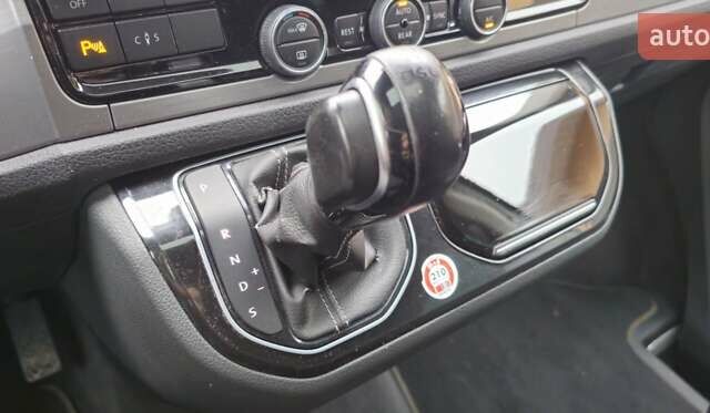 Фольксваген Мультиван 2017 у Хмельницькому на Automoto.ua Білий Фольксваген Мультиван, об'ємом двигуна 1.97 л та пробігом 272 тис. км за 34900 $, фото 46 на Automoto.ua