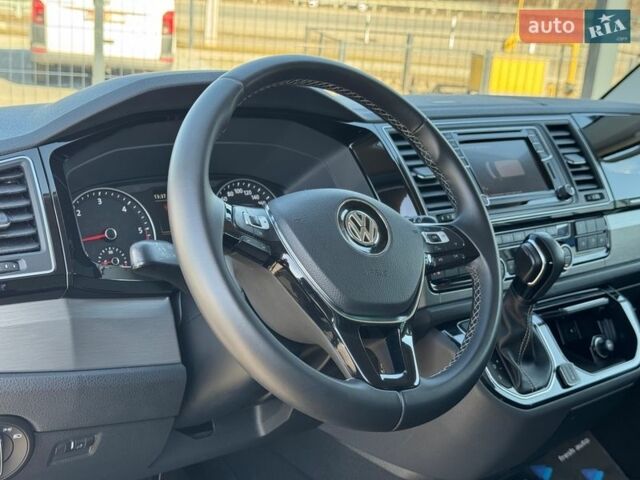 Белый Фольксваген Мультиван, объемом двигателя 2 л и пробегом 195 тыс. км за 39900 $, фото 16 на Automoto.ua