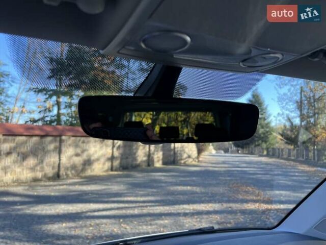 Білий Фольксваген Мультиван, об'ємом двигуна 1.97 л та пробігом 230 тис. км за 43000 $, фото 47 на Automoto.ua