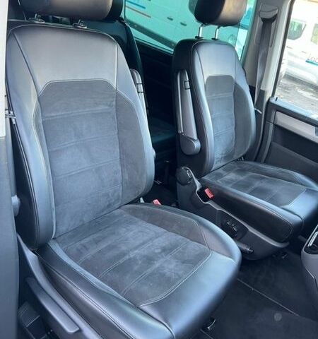 Білий Фольксваген Мультиван, об'ємом двигуна 0 л та пробігом 200 тис. км за 35800 $, фото 14 на Automoto.ua