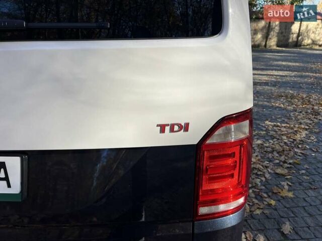 Білий Фольксваген Мультиван, об'ємом двигуна 1.97 л та пробігом 230 тис. км за 43000 $, фото 31 на Automoto.ua