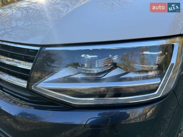 Білий Фольксваген Мультиван, об'ємом двигуна 1.97 л та пробігом 230 тис. км за 43000 $, фото 16 на Automoto.ua