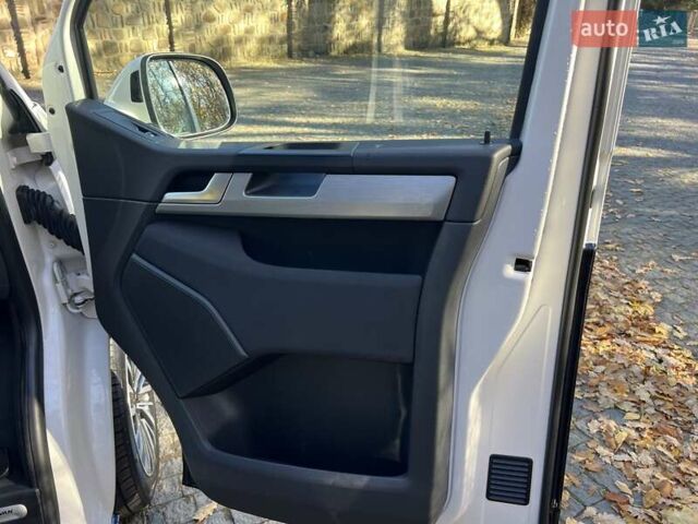 Білий Фольксваген Мультиван, об'ємом двигуна 1.97 л та пробігом 230 тис. км за 43000 $, фото 34 на Automoto.ua