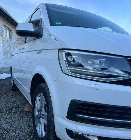 Білий Фольксваген Мультиван, об'ємом двигуна 0 л та пробігом 200 тис. км за 35800 $, фото 5 на Automoto.ua