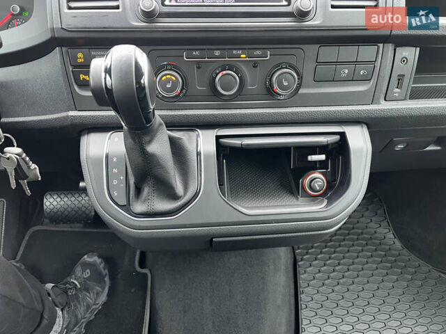 Білий Фольксваген Мультиван, об'ємом двигуна 1.97 л та пробігом 103 тис. км за 36900 $, фото 72 на Automoto.ua