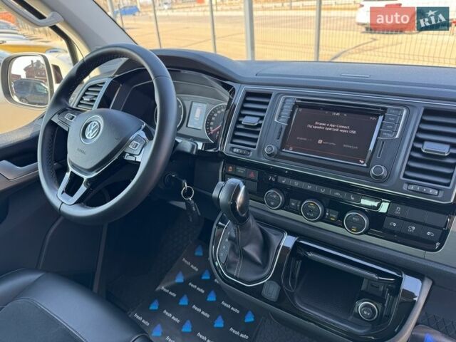 Белый Фольксваген Мультиван, объемом двигателя 2 л и пробегом 195 тыс. км за 39900 $, фото 34 на Automoto.ua