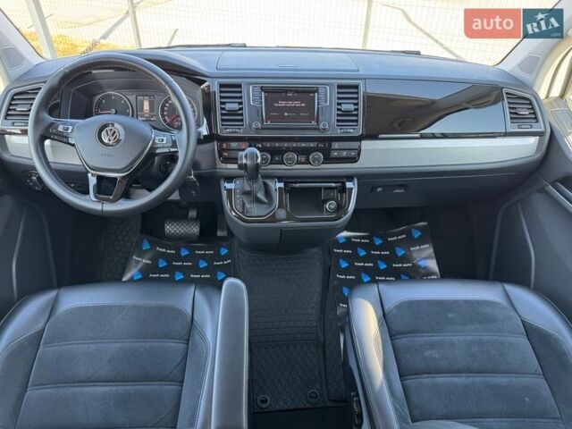 Белый Фольксваген Мультиван, объемом двигателя 2 л и пробегом 195 тыс. км за 39900 $, фото 3 на Automoto.ua